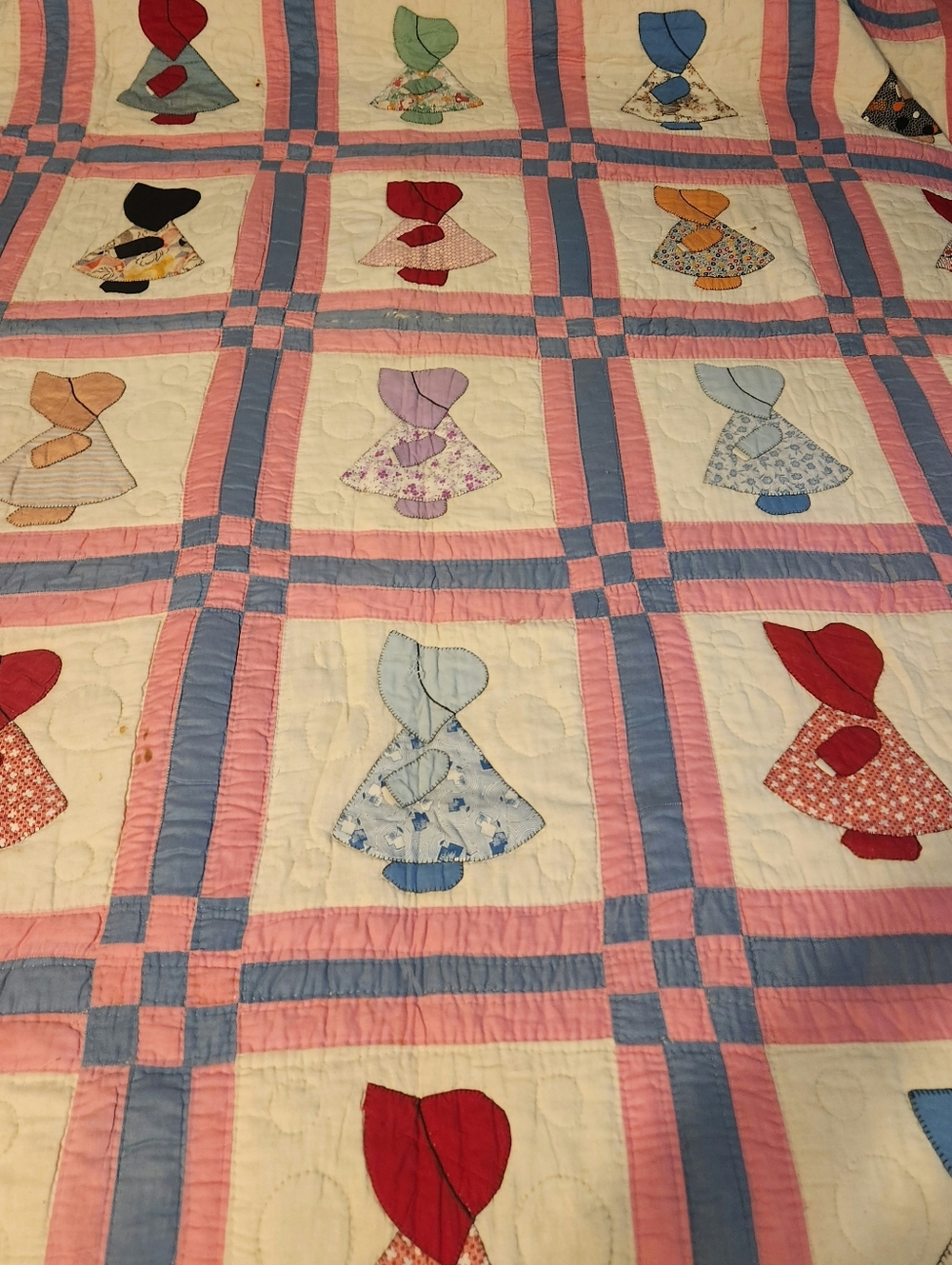 Vintage/Antiue Kids Sunbonnet Dress Quilt Pattern - Multicolor